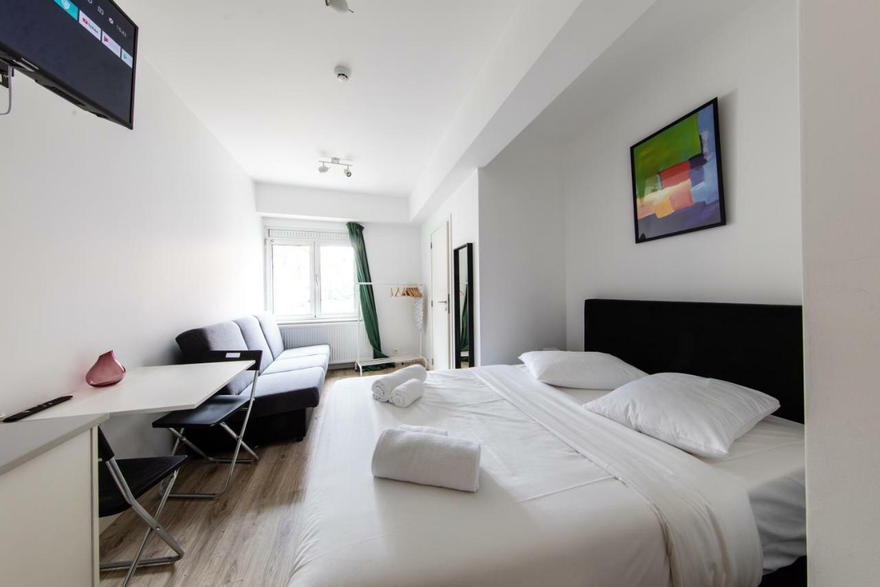 Flat In The Heart Of Antwerp Centrum Room photo